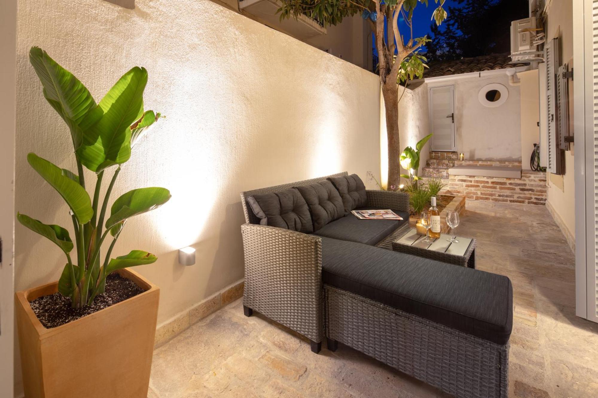 Modern-Vintage Old Town Suites Corfu  Ngoại thất bức ảnh