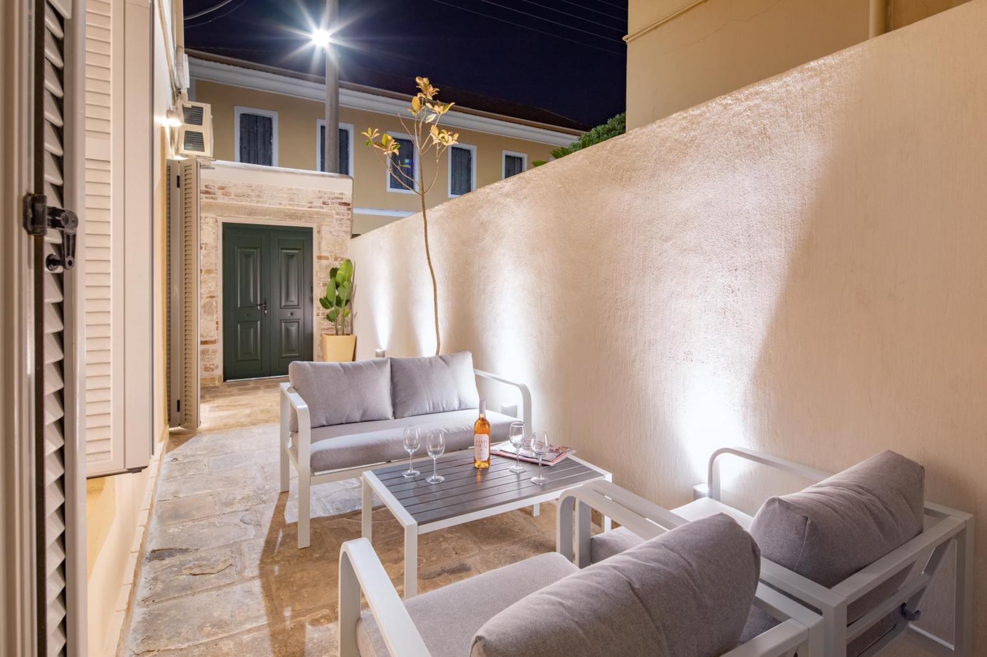 Modern-Vintage Old Town Suites Corfu  Ngoại thất bức ảnh